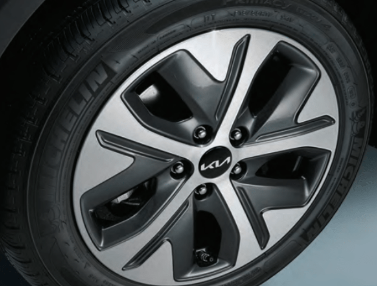 Dedicated Niro EV 17” alloy wheel