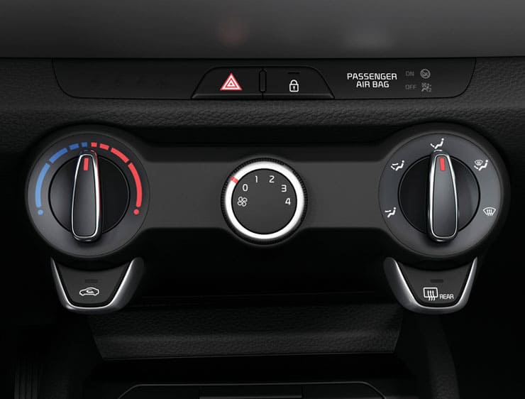 AC controllers in Kia Stonic Car